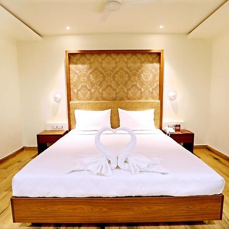 Hotel Shubham Palace Хайдарабад Экстерьер фото
