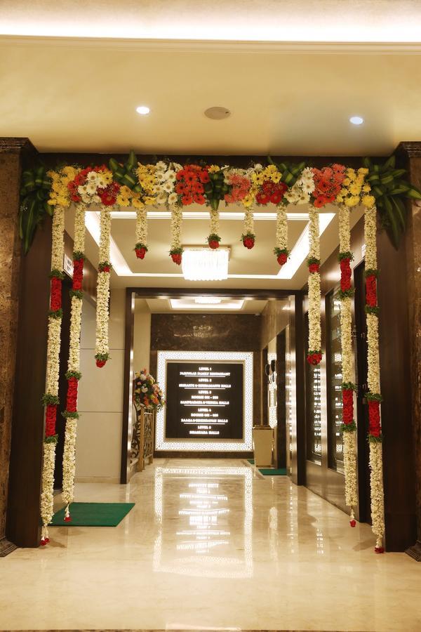 Hotel Shubham Palace Хайдарабад Экстерьер фото